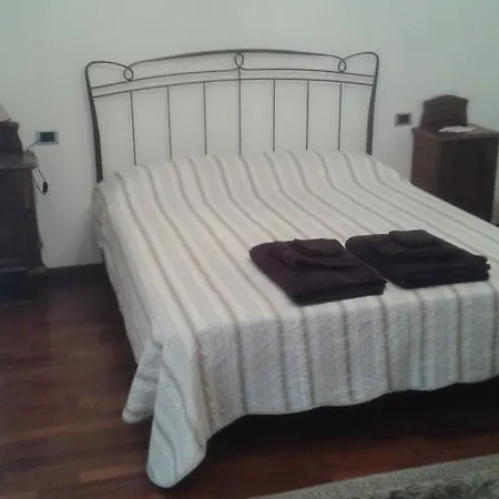 فندق مبيت وإفطار Cascina Baraggione 3*