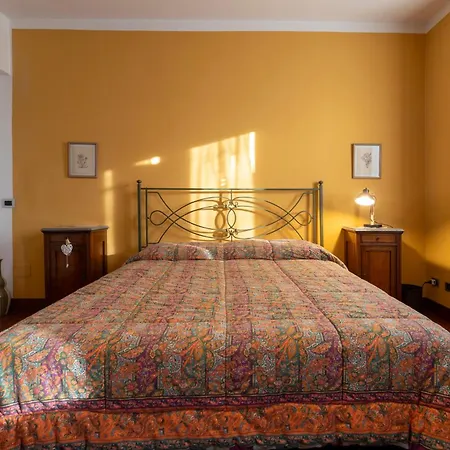 ベッド・アンド・ブレックファスト Cascina Baraggione Granozzo con Monticello
