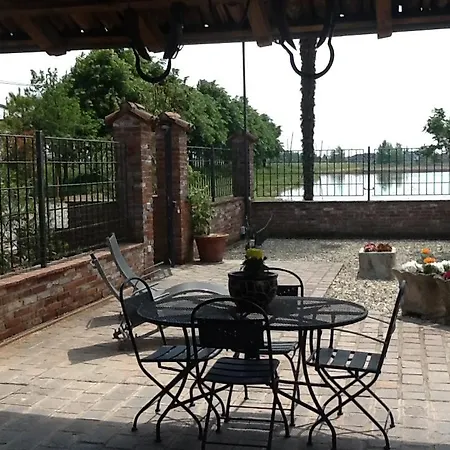 Cascina Baraggione Bed and breakfast